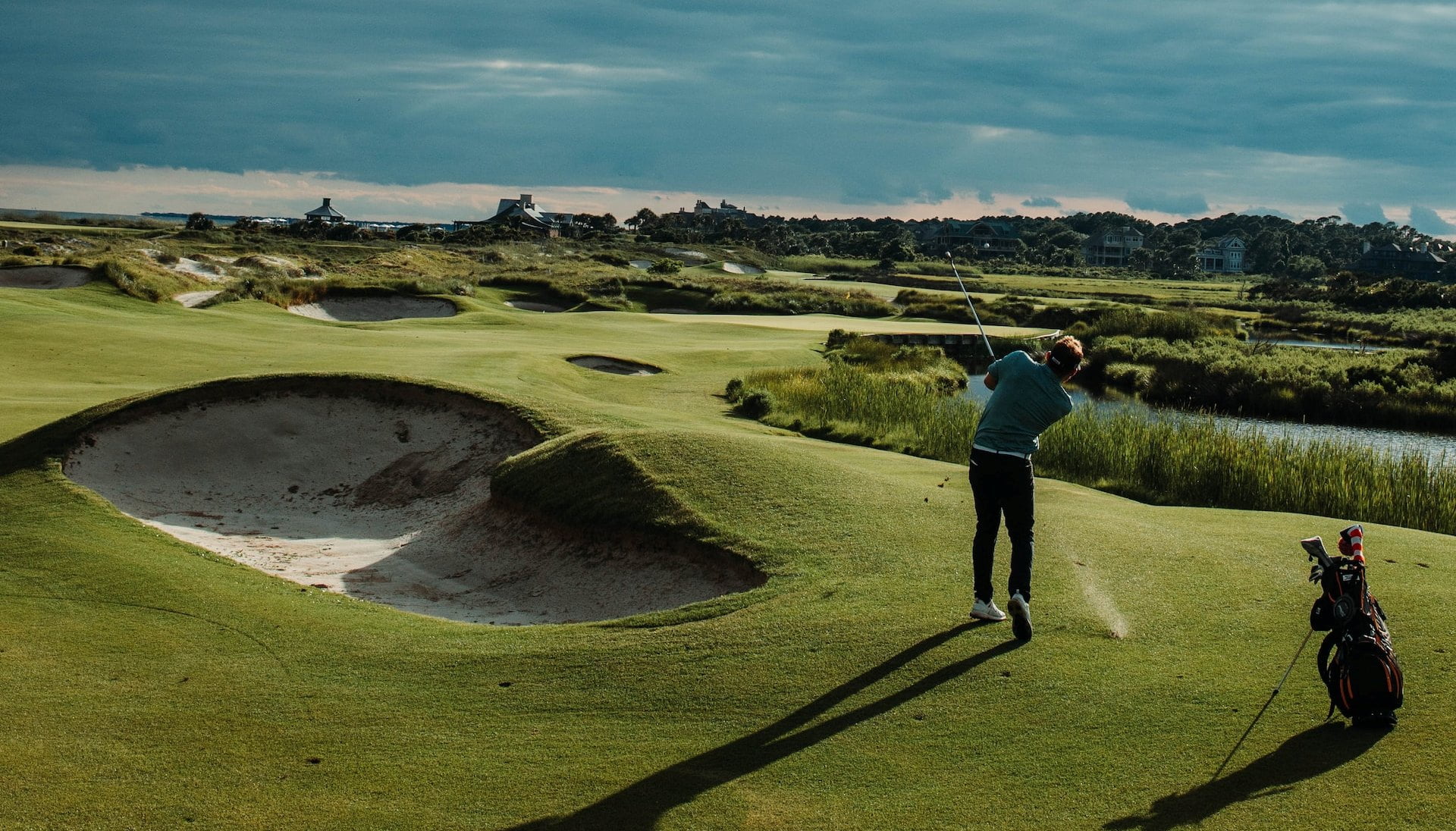 عادات صحية على الطريق: نصائح للأكل وممارسة الرياضة في رحلة جولف