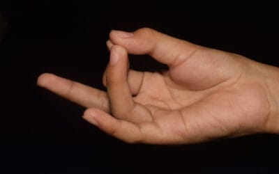 Rudra Mudra: como fazer, benefícios, efeitos colaterais e precauções